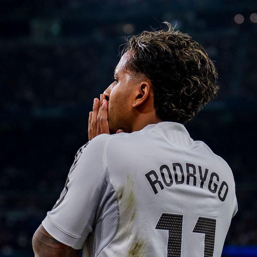 APP下载-皇马跟队：罗德里戈疑似膝盖重伤，面临错过世界杯的风险